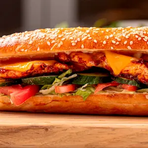 Sanduíches Baguette de frango cremoso